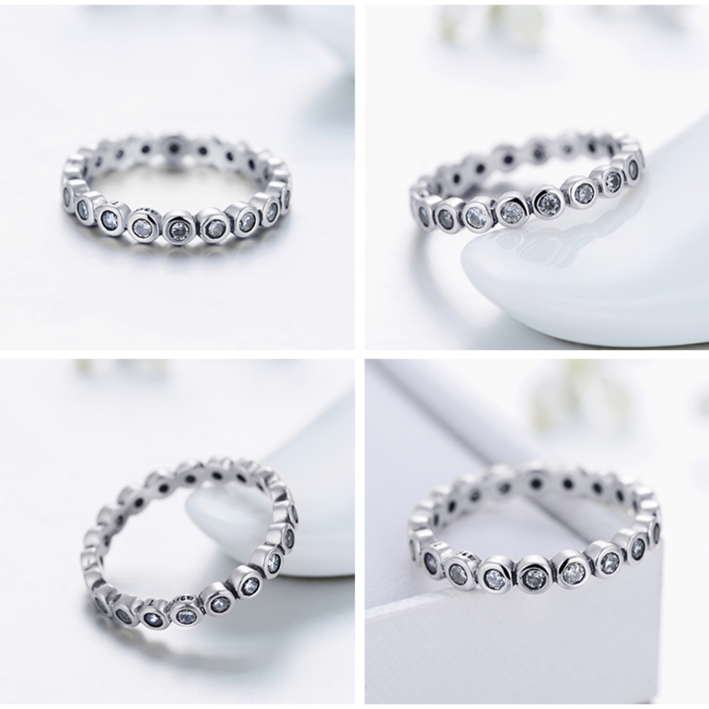 Gorgeous Round Diamonds Ring - Picture 4 of 5